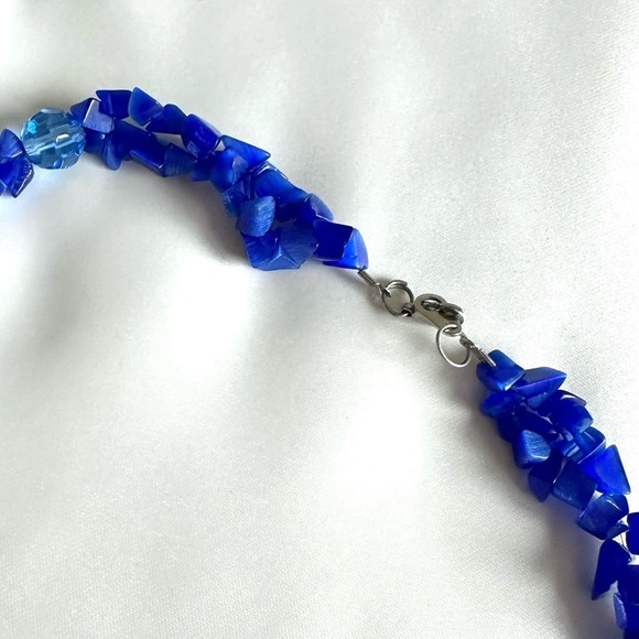 GORGEOUS BLUE GLASS HEART BEADED PENDANT NECKLACE VINTAGE Y2K/ 16" - Picture 6 of 9